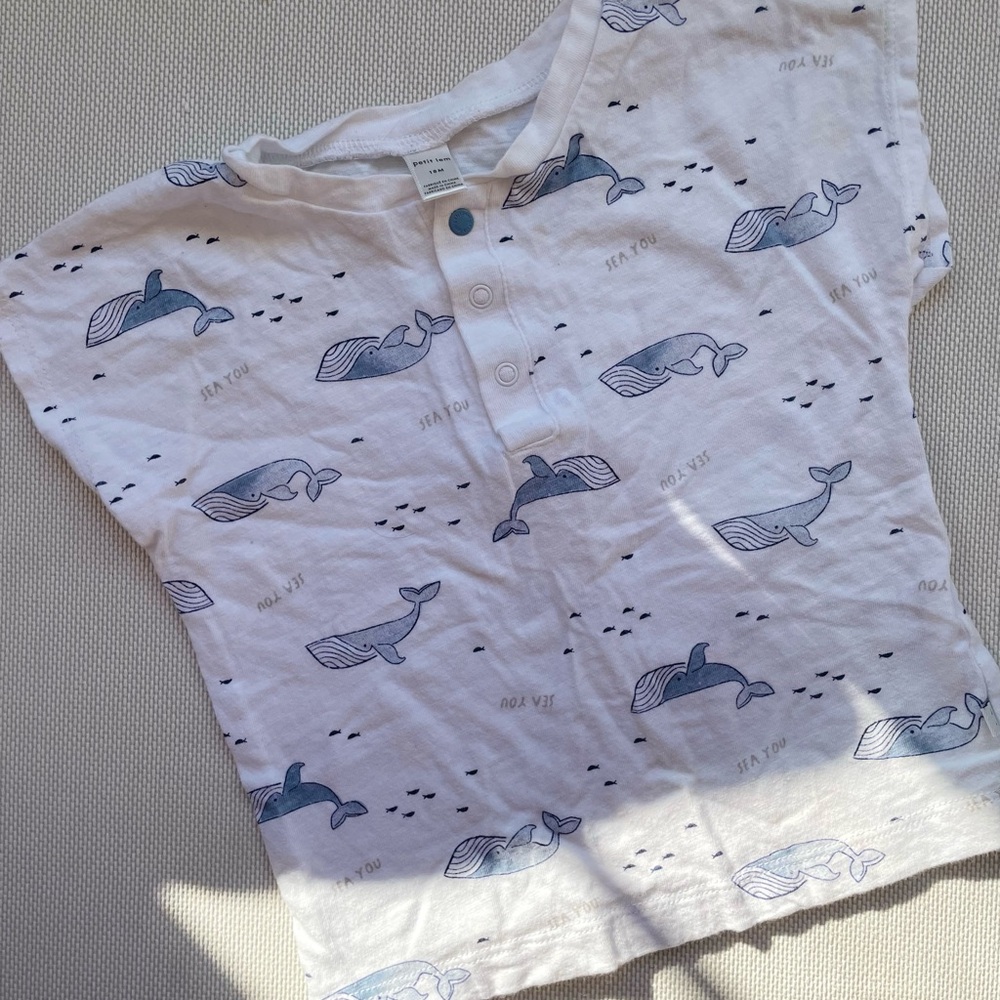 Petit Lem White and Blue Whale Print Tee